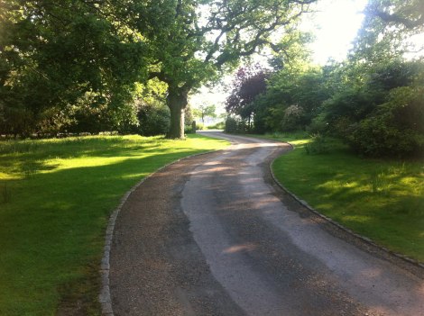 surface dressing hot tar and chippings for driveways Hampshire